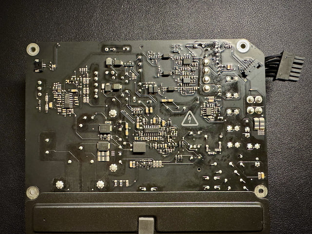 Netzteil iMac 27" A1419 (2012-2020) Modelle PA-1311-2A, ADP-300AF